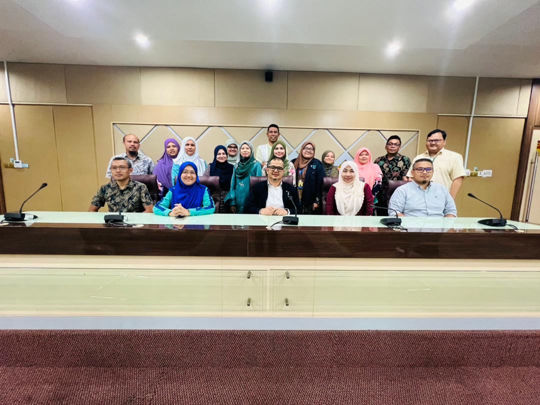 Mesyuarat Bersama Panel Penasihat Luar (EA) bagi Program Sarjana Muda Teknologi Kejuruteraan Awam (Bangunan), FTKA pada 8 Jun 2023